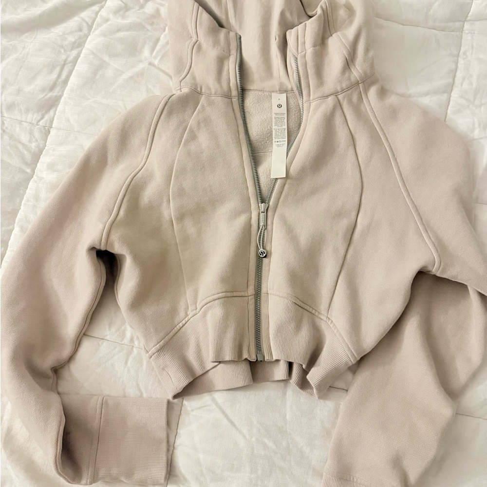 Lululemon cream cropped sweater